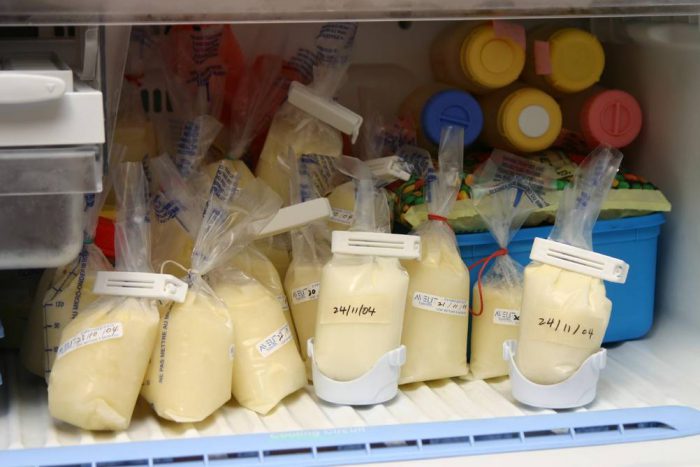как правильно хранить грудное молоко