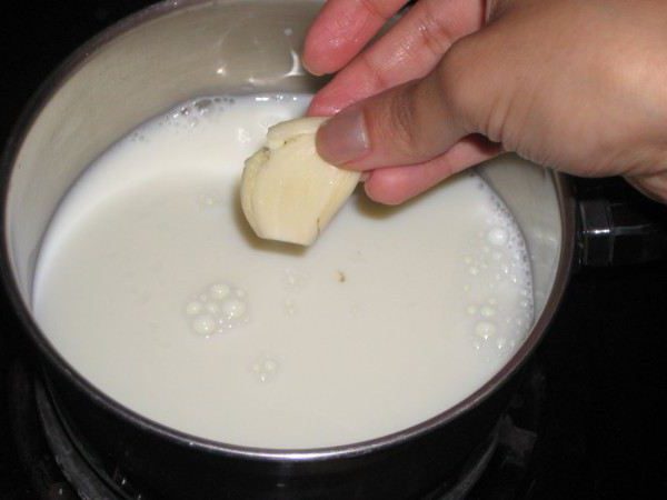 клизма молоко с чесноком от глистов рецепт