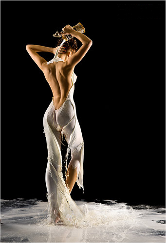 Одежда из молока на фотомоделях Андрея Разумовского — фото 7