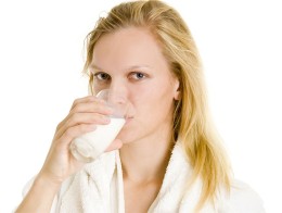 Болезни, при которых можно и нельзя пить молоко