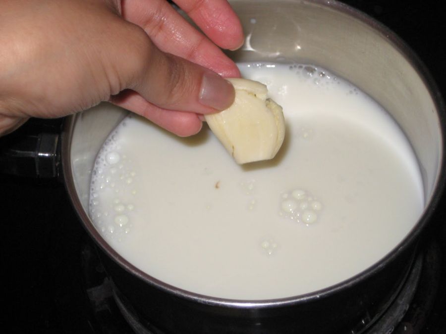 Многим пригодится: чеснок в молоке