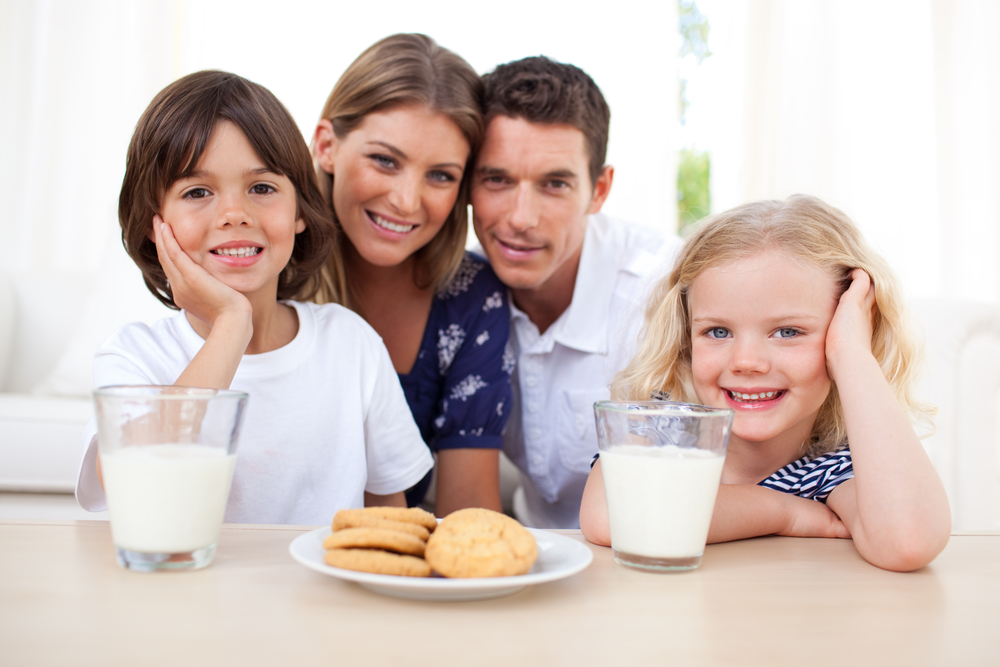 Коровье молоко для детей: как выбрать 