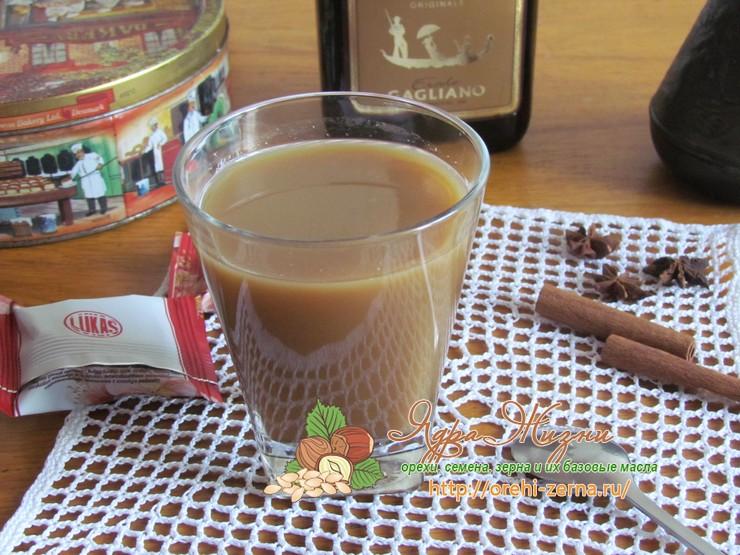 Кофе с ликером и молоком Амаретто рецепт в домашних условиях